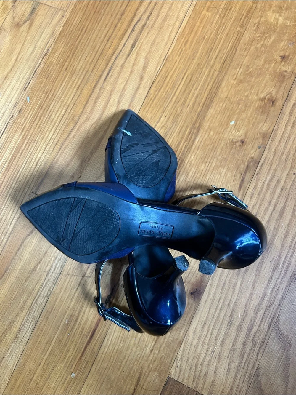 Ann KLein Iflex Ankle Straps Pumps Pointed Toe Navy Blue Textured Panel 7.5 Heel